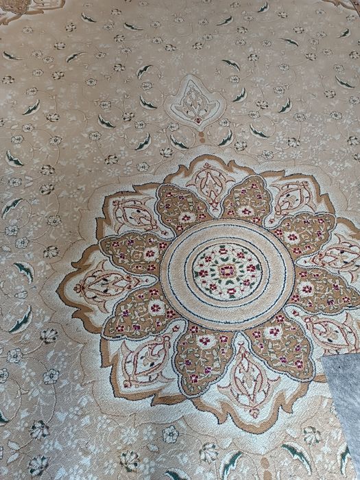 Кілем сатылады 5те 3