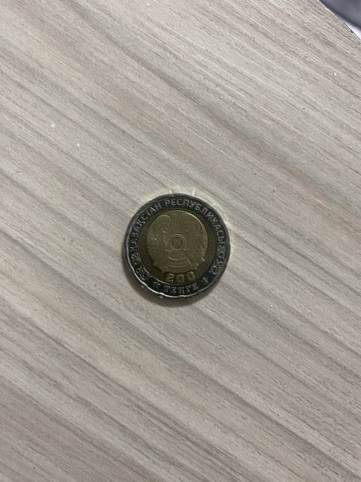 Продам 200тенге для колекции