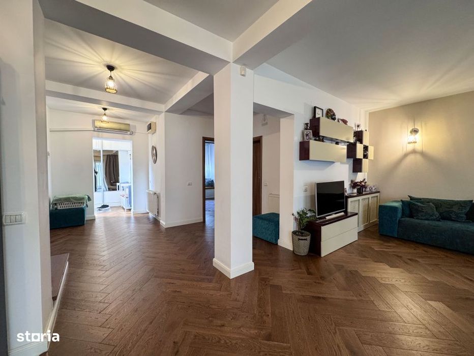 Casa/Vila P+M de vanzare – Ovidiu Sud | 4 dormitoare | Panouri fotov