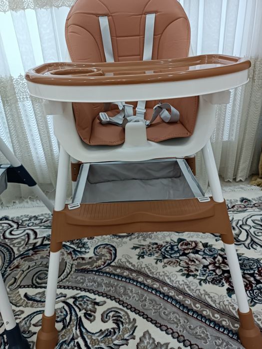 Детский стульчик для кормления