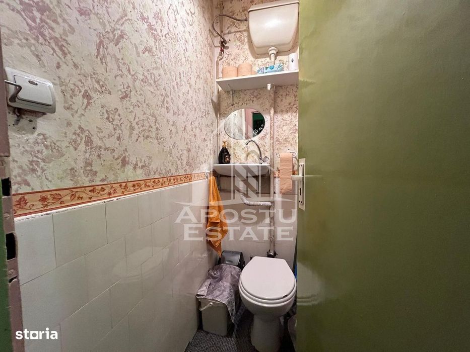 4 camere + terasă, de renovat și personalizat – Piața Maria