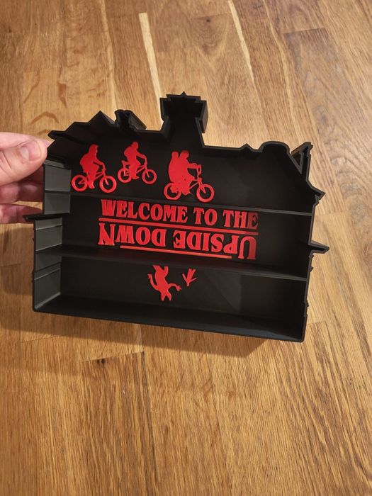 Display figurine kinder stranger things