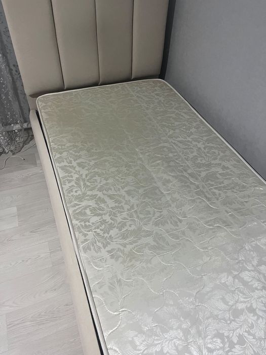 Продам кровать 35000 тг