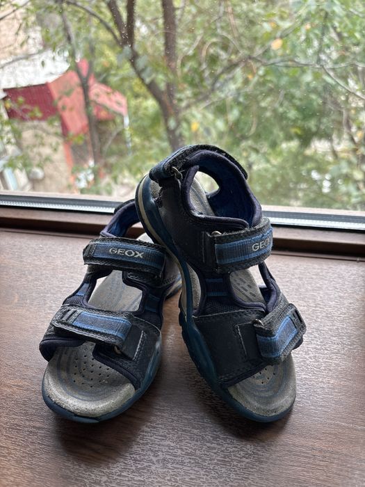 Продам сандали детские