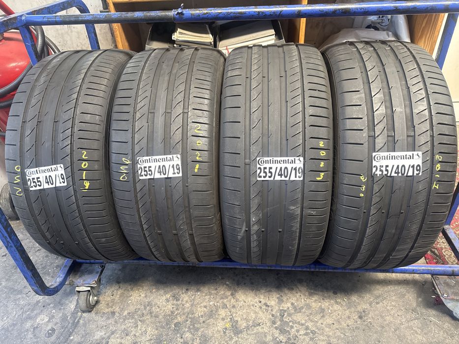 255/40/19 continental