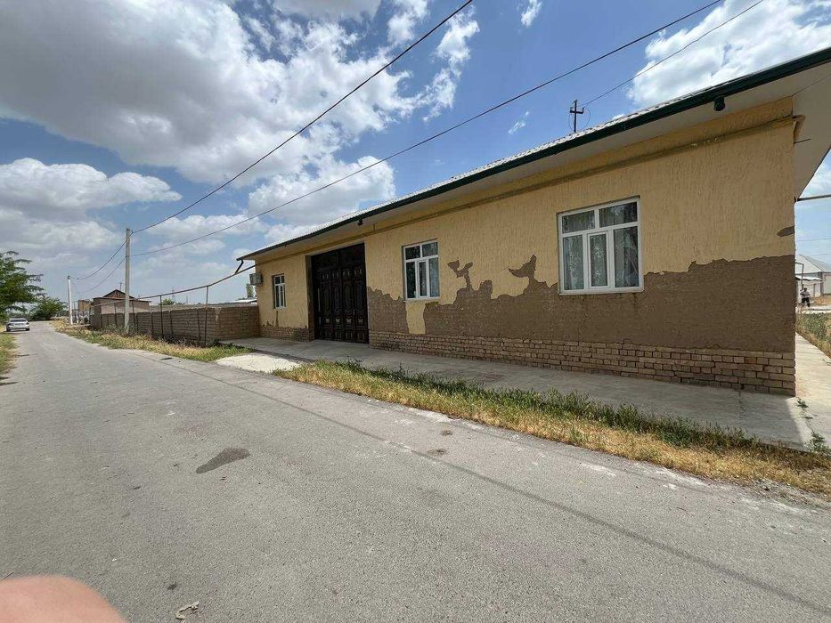 Участка sotiladi. 8 sotok yer hisobida