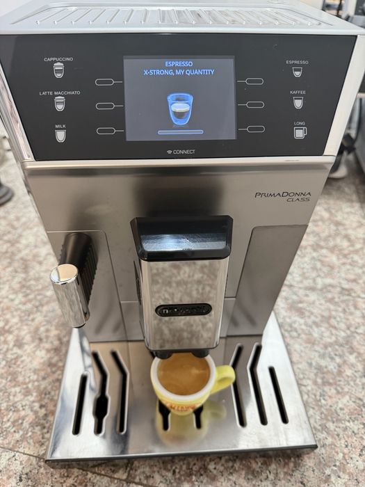 Кафемашина Delonghi primadonna class