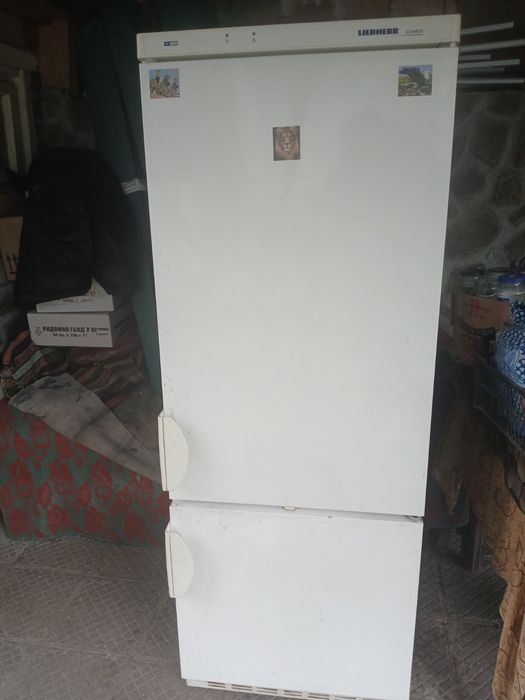 Продавам хладилник Либхер