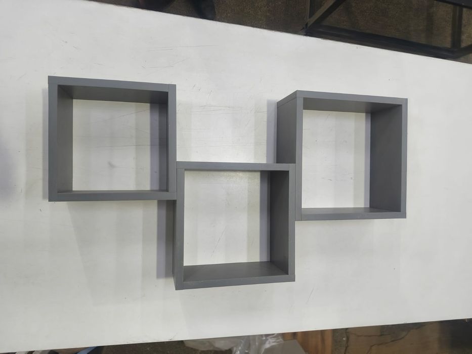 Полочки для фото и сувениров