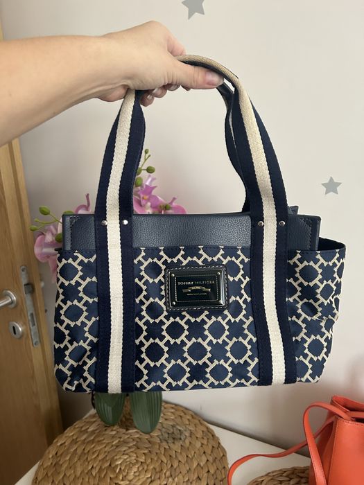 Оригинални чанти - Furla и Тоmmy Hilfiger