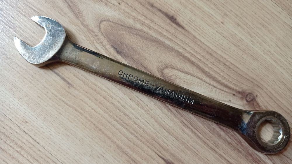 Звездогаечни тресчотни ключове