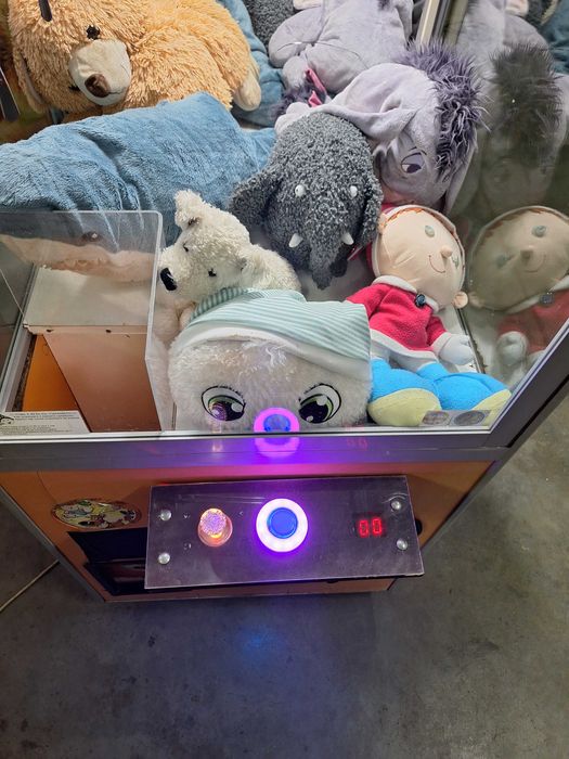 кран за плюшени играчки