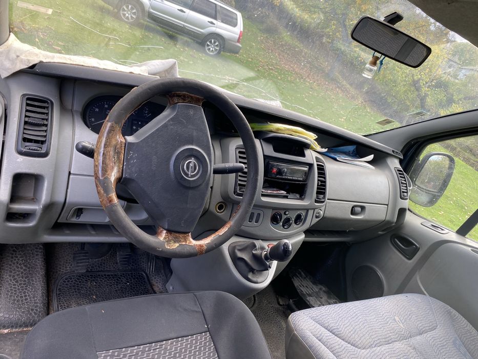 Опер Виваро 1.9 2004г колата се продава на части