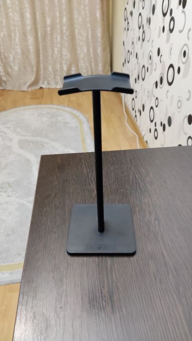 Подставка для наушников