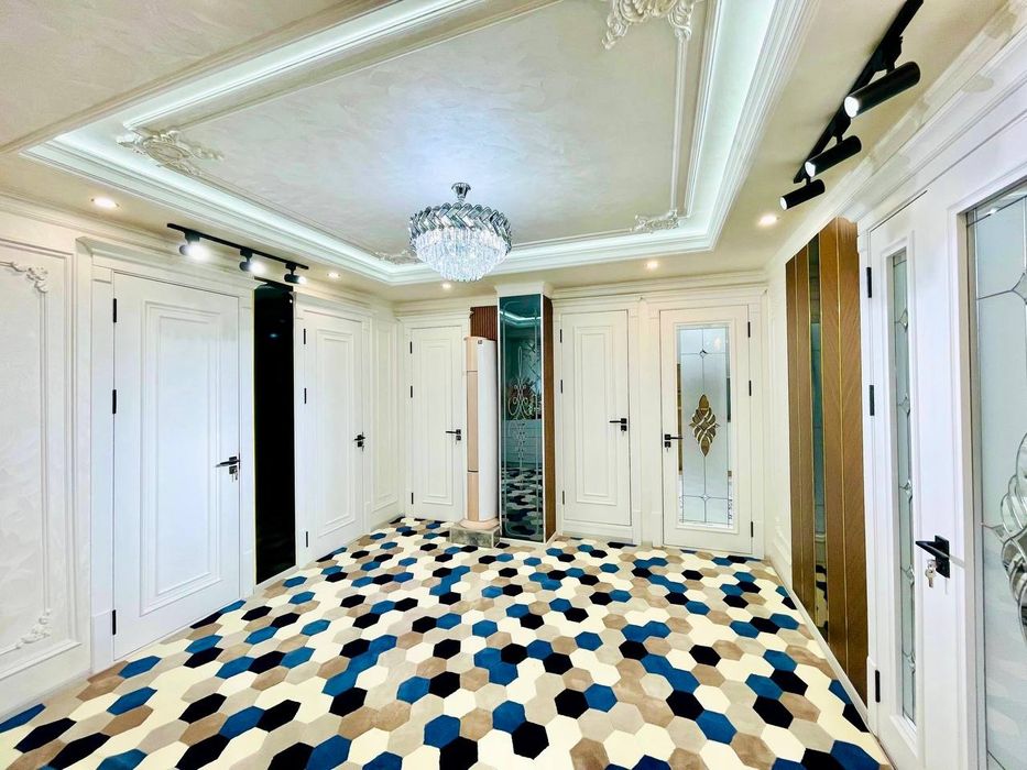 Продается 4х комнатная 92кв в центре