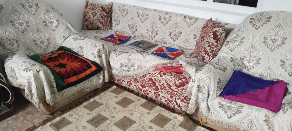 Диван в хорошем состоянии
