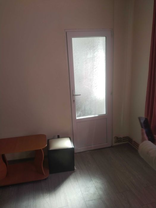 Garoniera decomandata, etaj 2