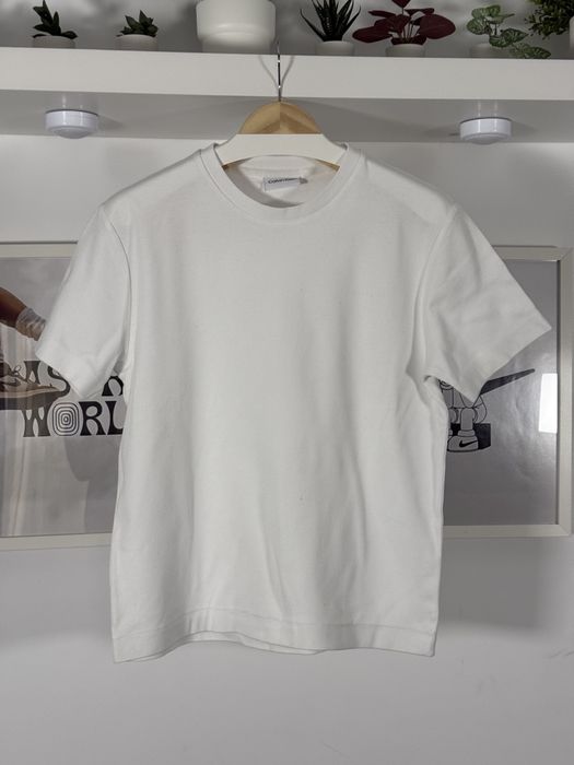 Tricoul dama Calvin Klein purtat de 2 ori