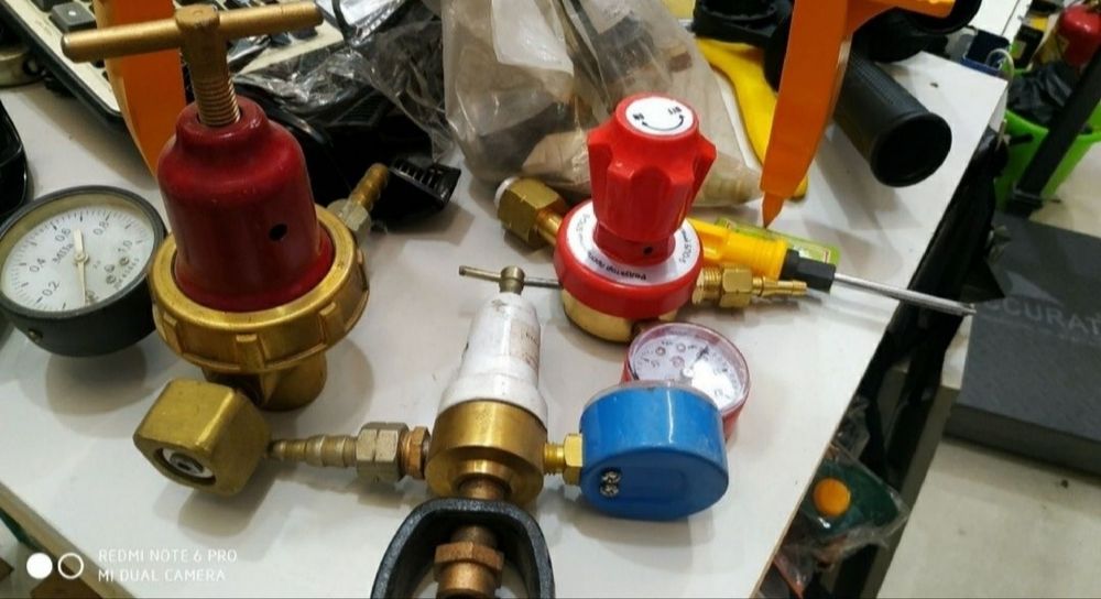 Редуктор кислородный углекислый углекислотный ацетиленовый аргоновый