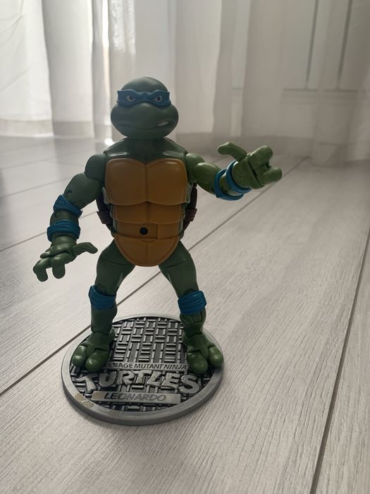 Фигурка Леонардо из Черепашек Ниндзя