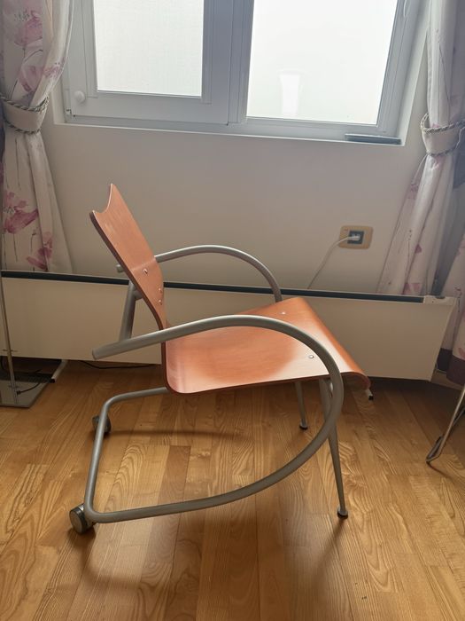 Продавам арт стол