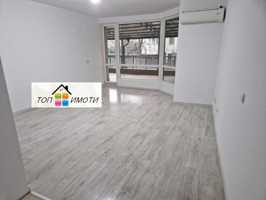 Тристаен апартамент,126 кв.м., в Кършияка, до х-л Санкт Петербург