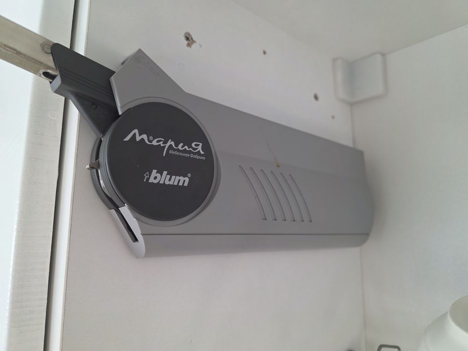 Blum Aventos HF top (петли Hettech)