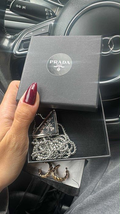 PRADA, Alexander Wang колие