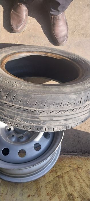 Шины б/у состояние среднее продам