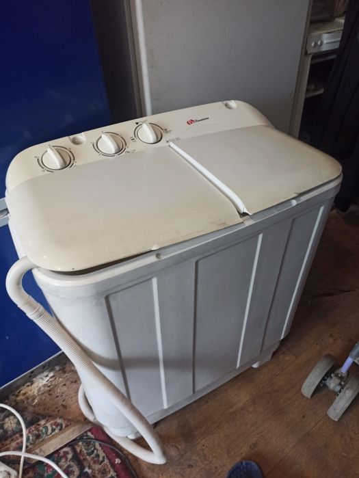 Две стиральные машинки,полуавтоматы