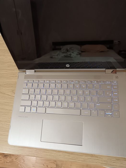 Продавам лаптоп HP.