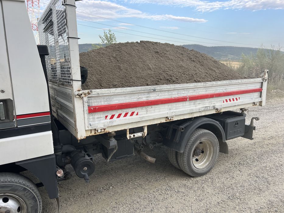 Nisip, piatra , pamant