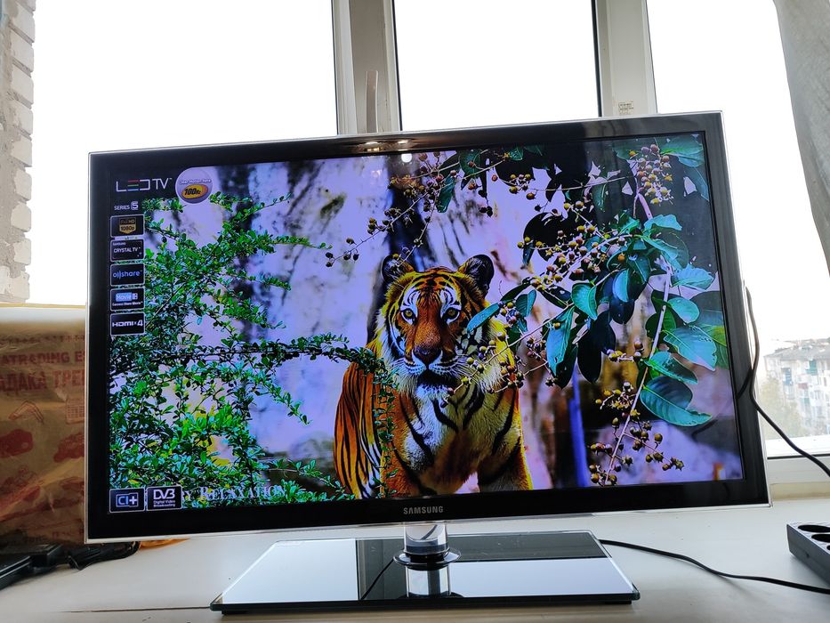 Телевизор Samsung Smart TV