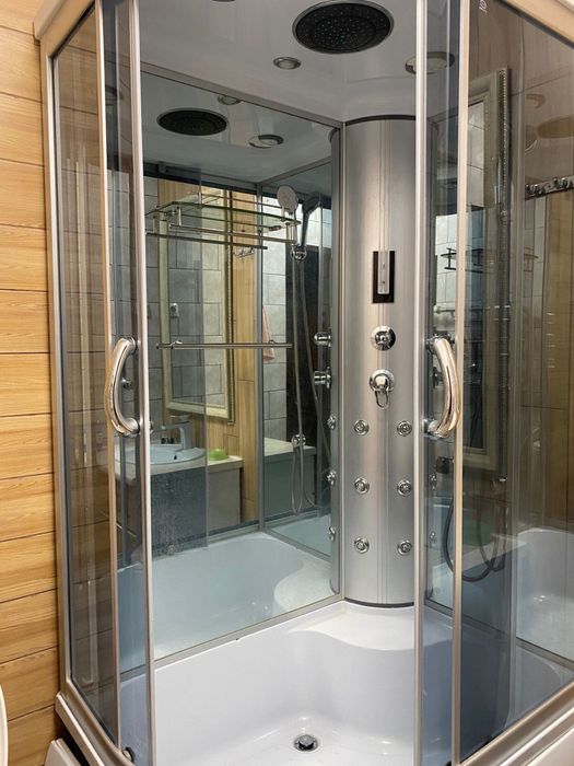 Душевая кабинка