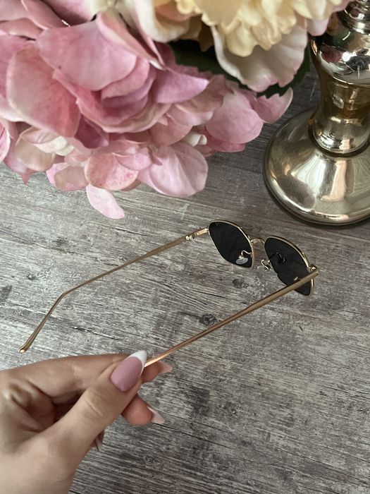 Модерни слънчеви очила