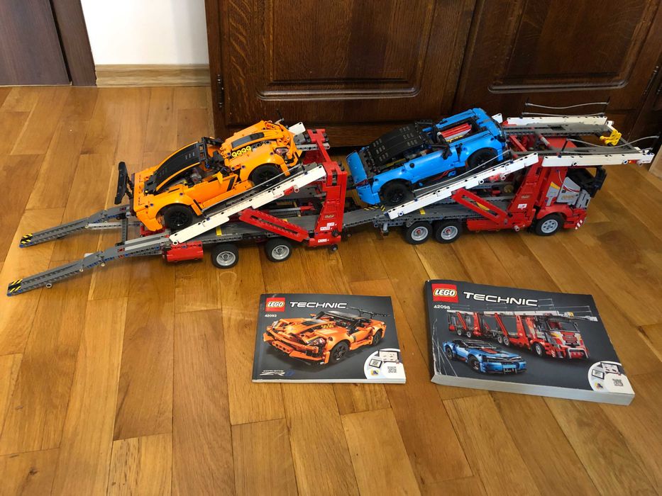 LEGO Technic Автовоз 42098 и LEGO Technic Corvette 42093