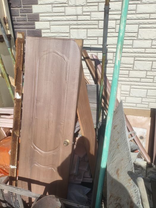 Продам дверь межкомнатная б/у