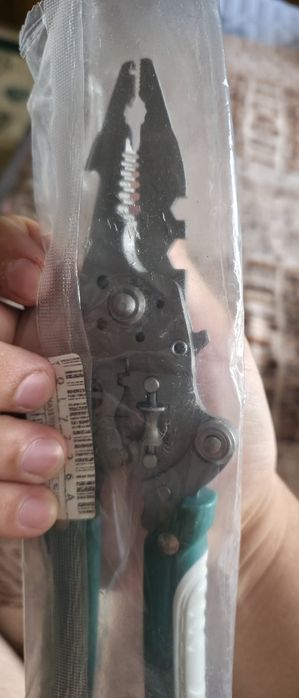 Плоскогубцы новые