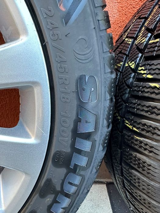 Vând set de rotii cu cauciucuri iarna  245 45 18 dot 2023