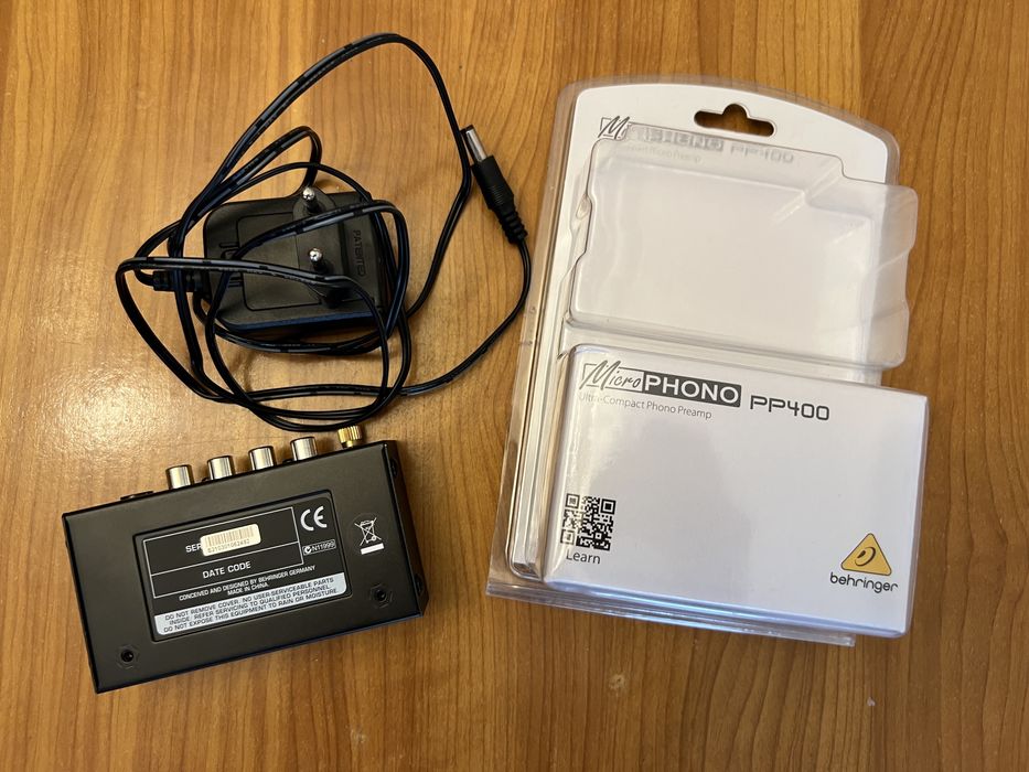 Preamp phono Behringer PP400