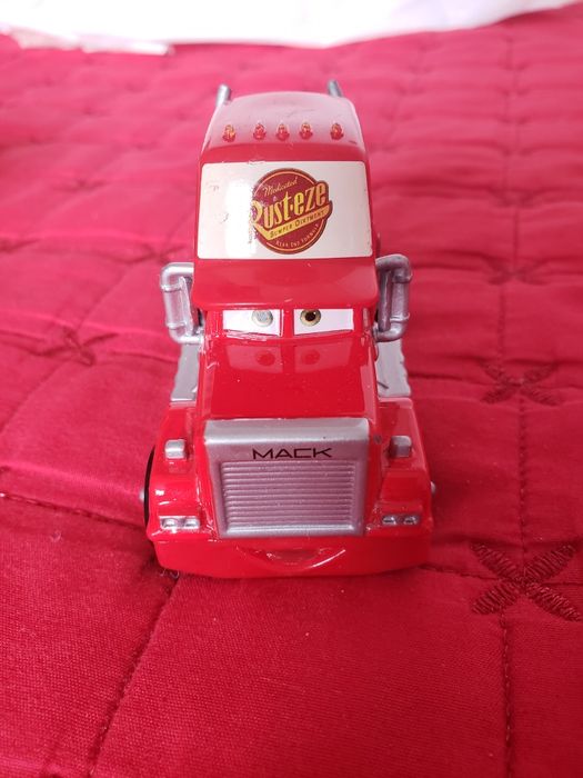 Играчки  от Маккуин Светкавицата