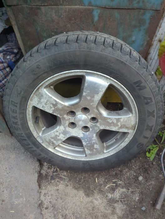 Зимннии колеса продам!