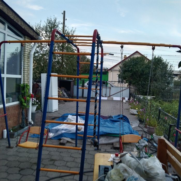 Продаеться качеля для  дома