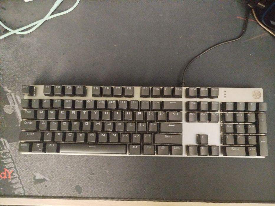 продам механическую ргб клавиатуру
