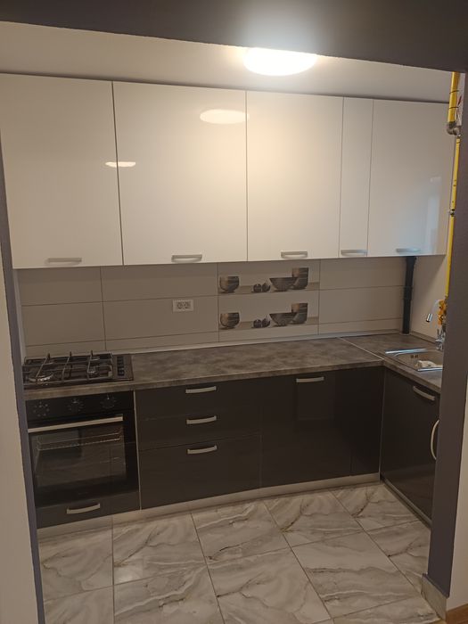 Apartament 3 camere etaj 2 renovat total urgent!