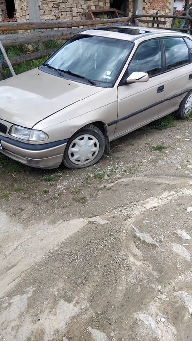 Продавам този Автомобил ОПЕЛ