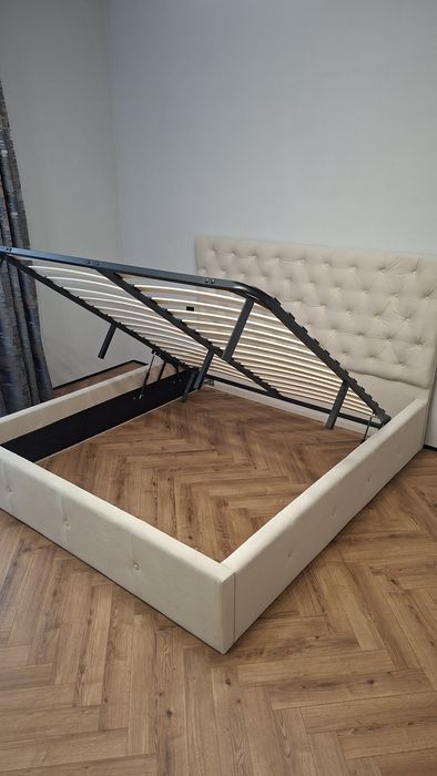 Продам срочно две спальные кровати
