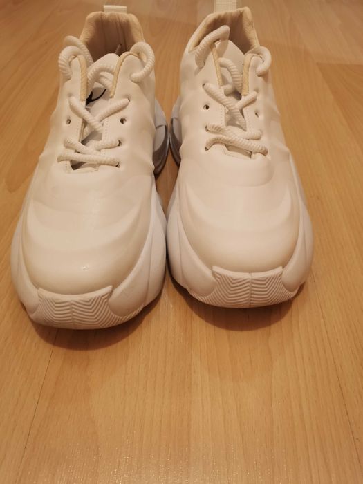 Бели маратонки 40 номер