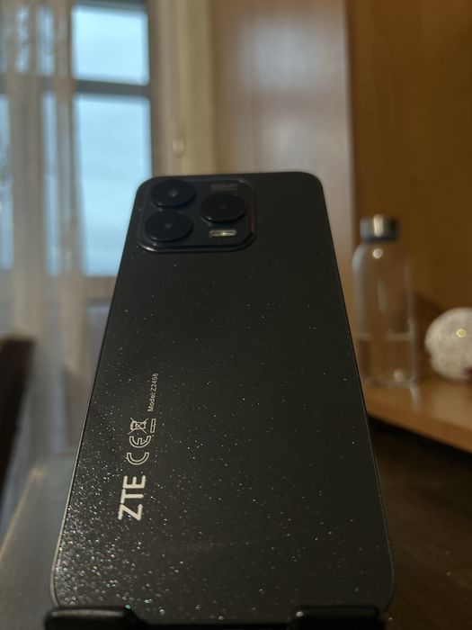 Телефон ZTE Blade V70 Vita