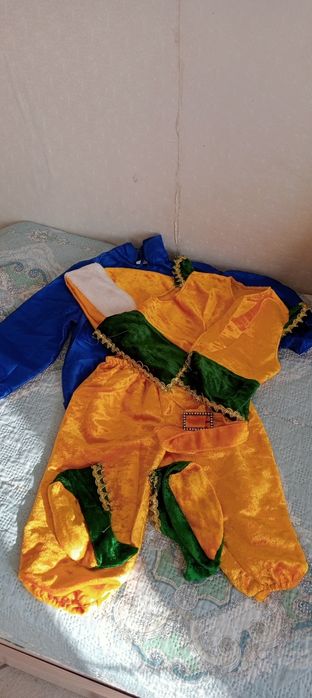 Жаңа жылдық киімдер